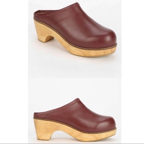 urban outfitters clogs